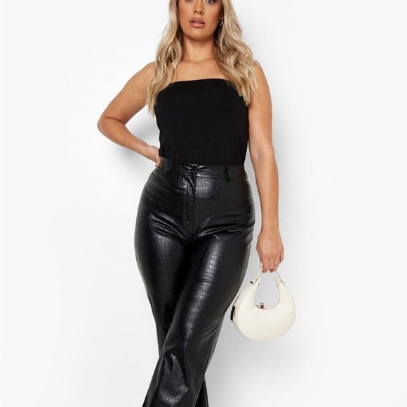 Boohoo Women Bandeau Top - Picture 2 of 8